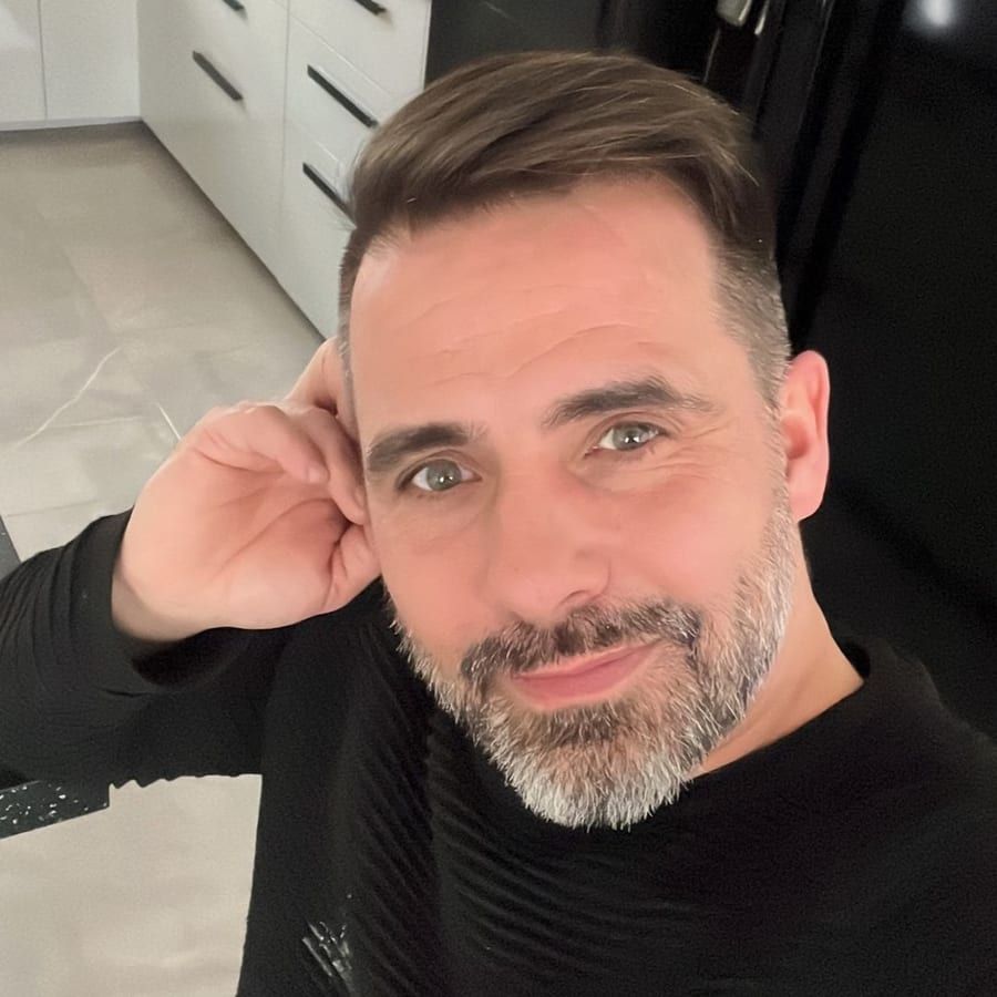 Profil von Tawfiq