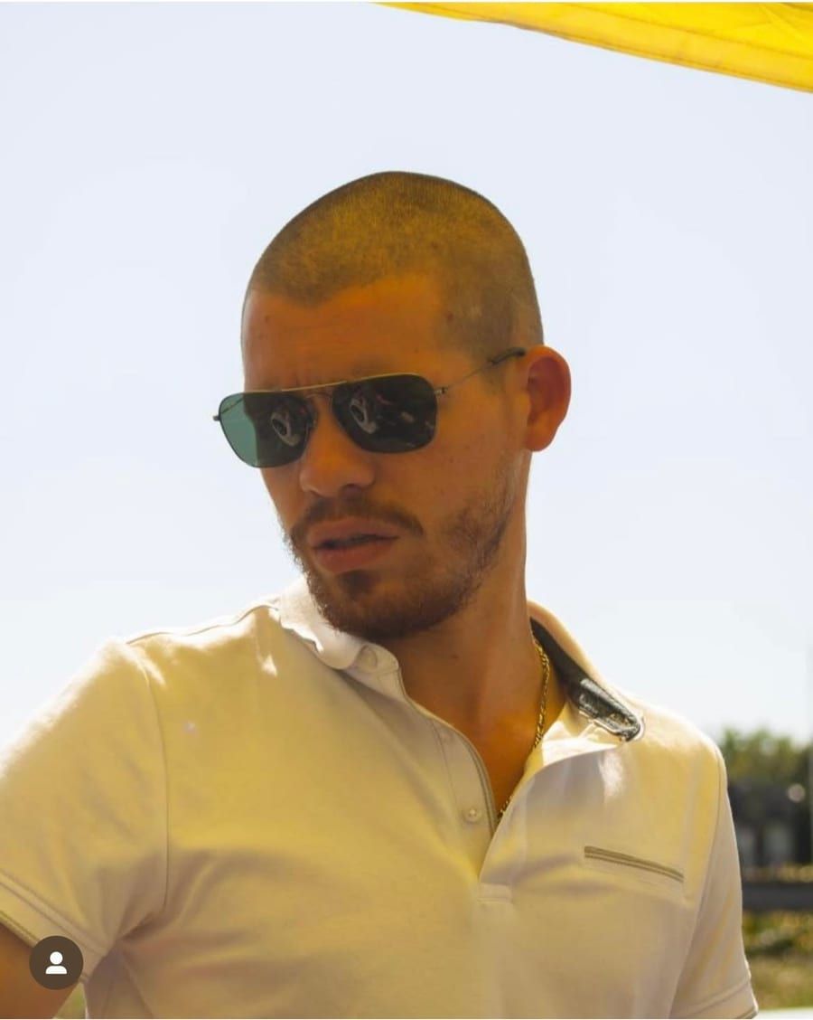 Profil von Thony