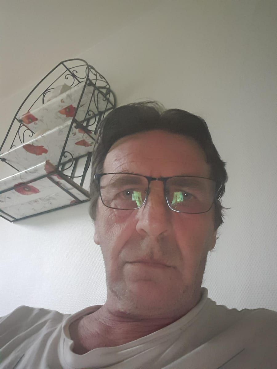 Profil von Abdelaziz